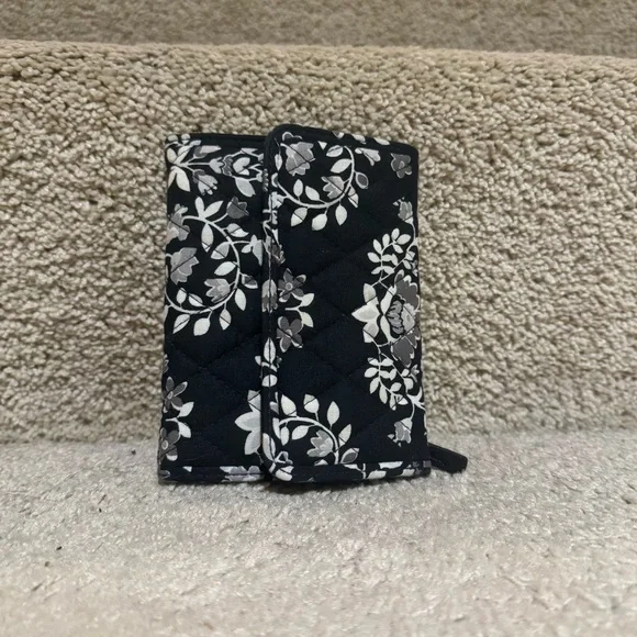 Vera Bradley Euro Wallet- Chandelier Noir - Picture 2 of 5
